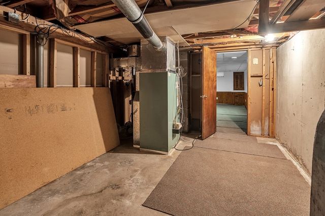 16 Shaggbark Drive, Southwick, MA 01077