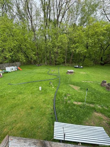 3732 FISH LAKE Road, Lapeer, MI 48446