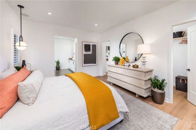 221 Canterbury, Irvine, CA 92618