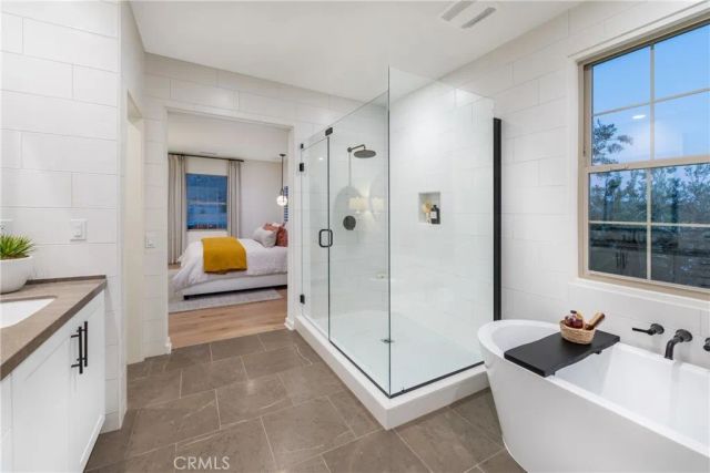 221 Canterbury, Irvine, CA 92618