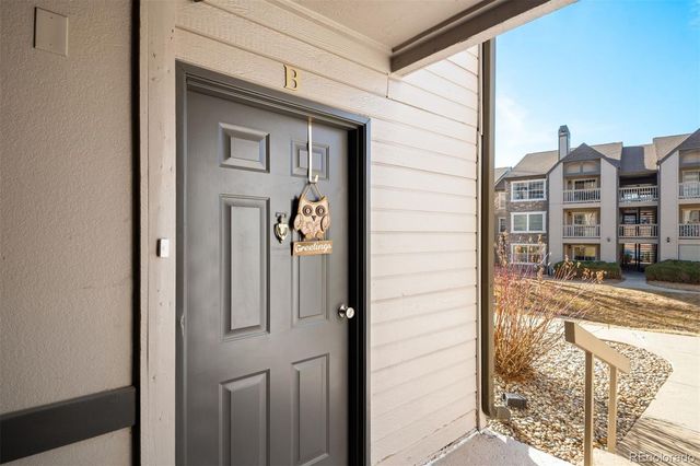 9242 E Arbor Circle B, Englewood, CO 80111
