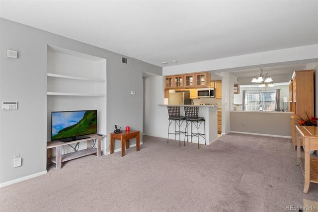 9242 E Arbor Circle B, Englewood, CO 80111