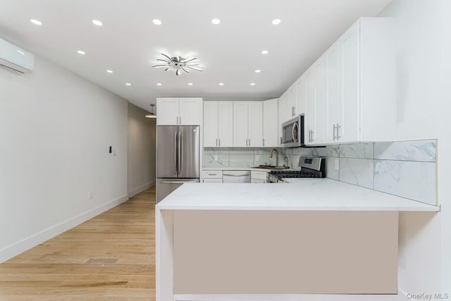 711 E 52nd Street, Brooklyn, NY 11203