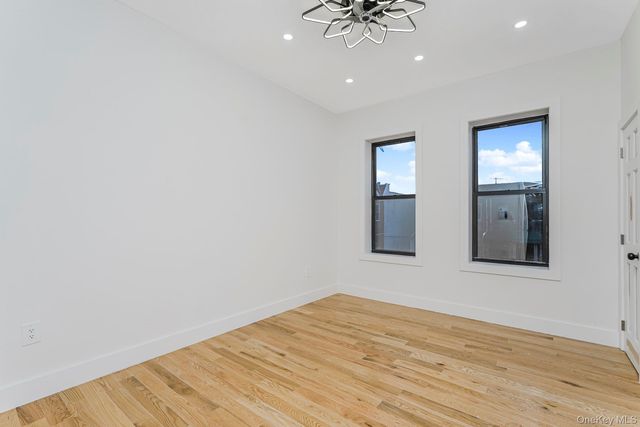 711 E 52nd Street, Brooklyn, NY 11203