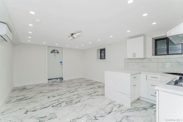 711 E 52nd Street, Brooklyn, NY 11203