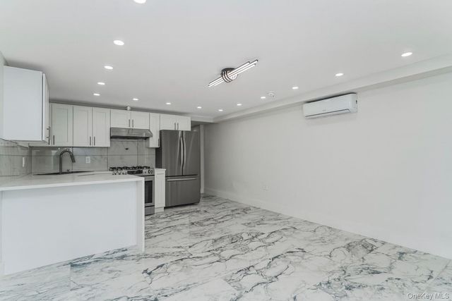 711 E 52nd Street, Brooklyn, NY 11203