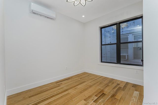 711 E 52nd Street, Brooklyn, NY 11203