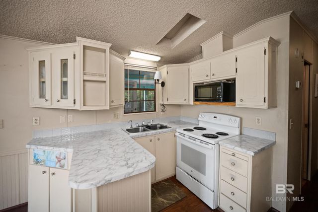 277 Buena Vista Circle A, Lillian, AL 36549