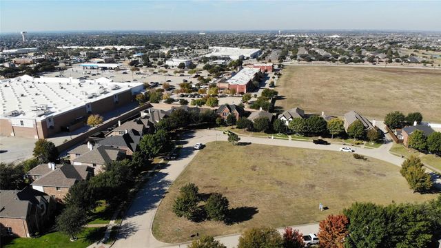 12407 Hawk Creek Drive, Frisco, TX 75033