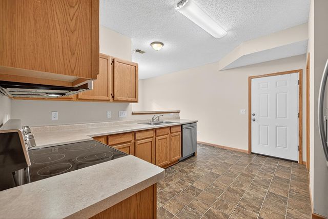 7729 Elm Grove Avenue, New Hope, MN 55428