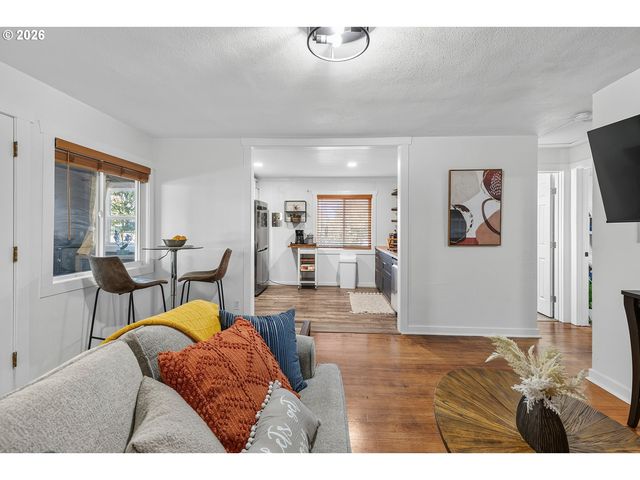 1508 E 16TH Pl, Vancouver, WA 98661