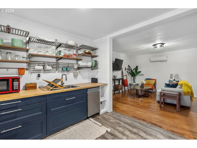 1508 E 16TH Pl, Vancouver, WA 98661
