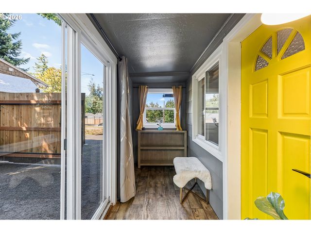 1508 E 16TH Pl, Vancouver, WA 98661