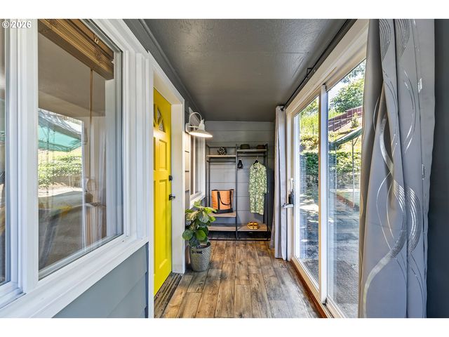 1508 E 16TH Pl, Vancouver, WA 98661