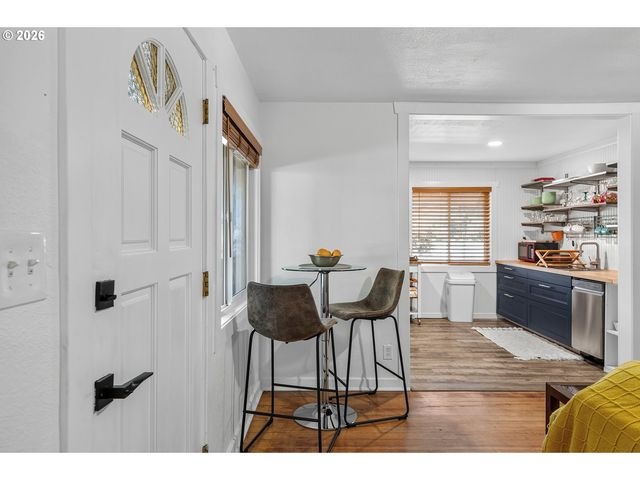 1508 E 16TH Pl, Vancouver, WA 98661