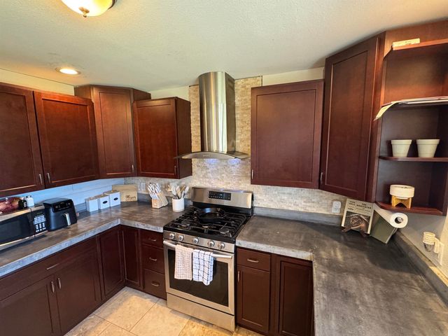 1005 G Avenue, Grundy Center, IA 50638