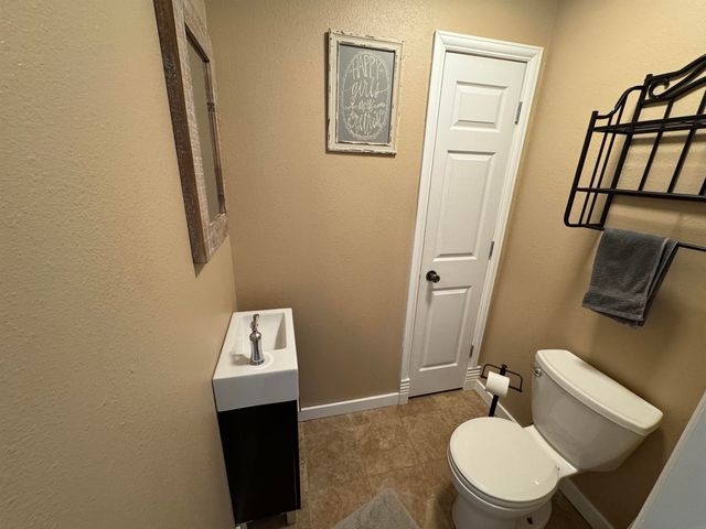 1005 G Avenue, Grundy Center, IA 50638