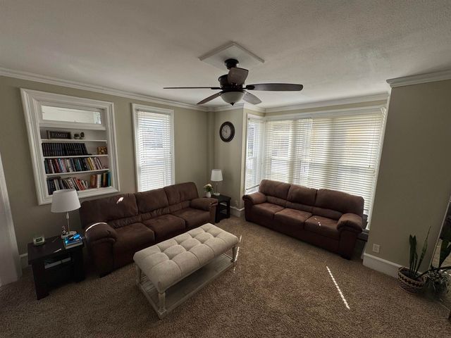 1005 G Avenue, Grundy Center, IA 50638