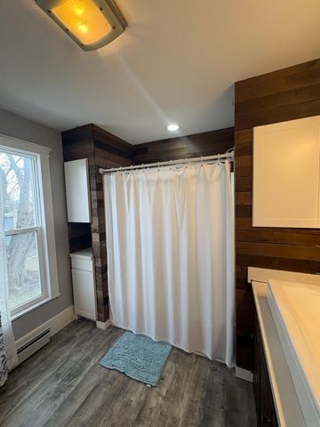 1005 G Avenue, Grundy Center, IA 50638