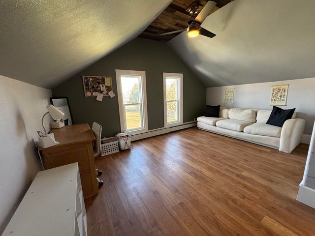 1005 G Avenue, Grundy Center, IA 50638