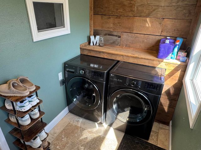 1005 G Avenue, Grundy Center, IA 50638