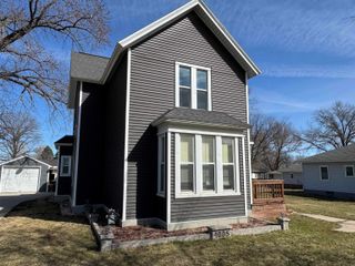 1005 G Avenue, Grundy Center, IA 50638