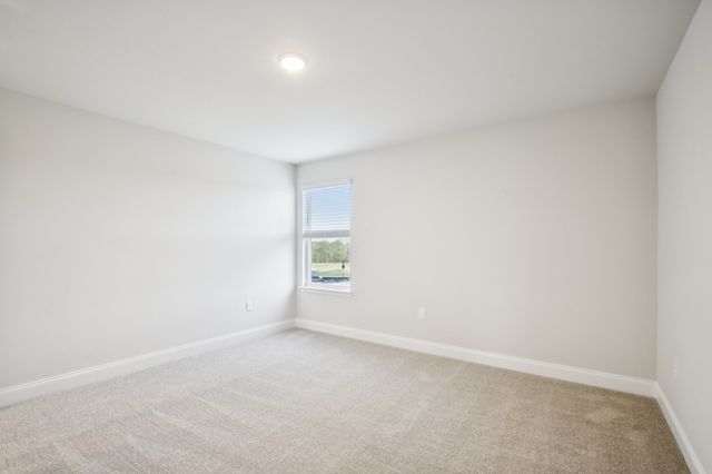 1090 Large Poppy Dr, La Vergne, TN 37086