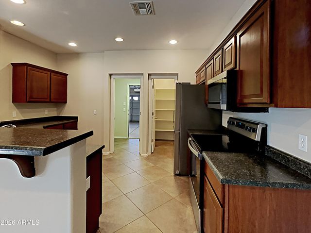 17573 W Lundberg Street, Surprise, AZ 85388
