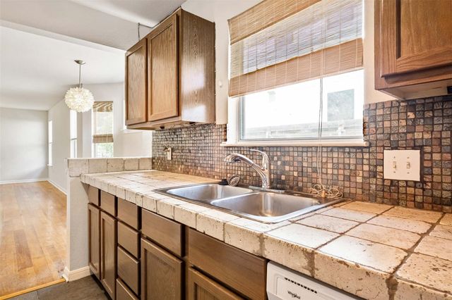 1502 Garden ST, Austin, TX 78702