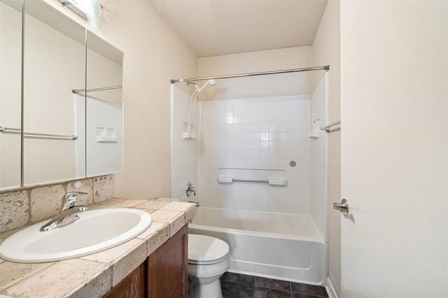 1502 Garden ST, Austin, TX 78702