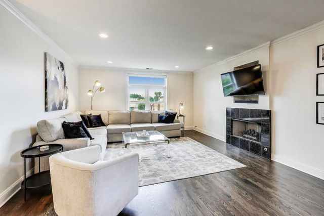 2130 W Division Street 4W, Chicago, IL 60622