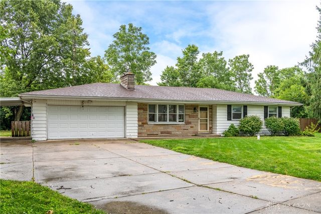 4 Frederick Place, Medway, OH 45341
