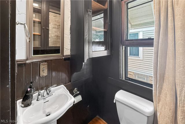 1344 Lakeland Avenue, Lakewood, OH 44107