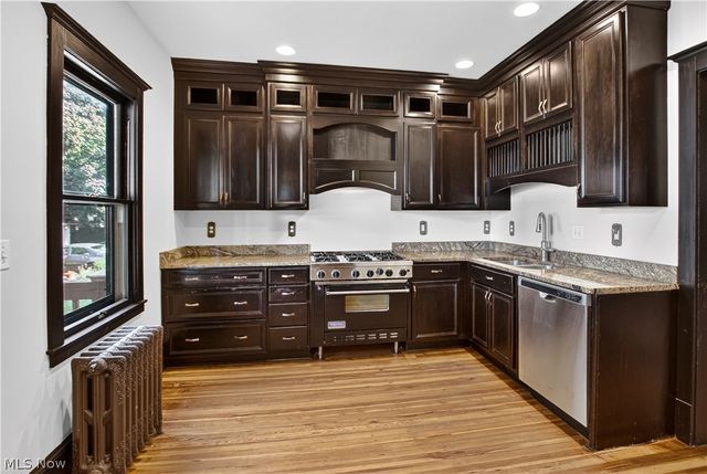 1344 Lakeland Avenue, Lakewood, OH 44107