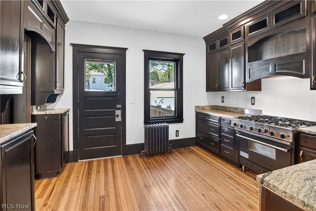 1344 Lakeland Avenue, Lakewood, OH 44107