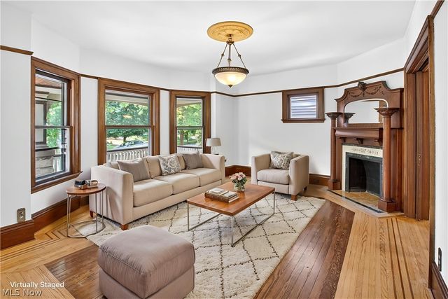 1344 Lakeland Avenue, Lakewood, OH 44107