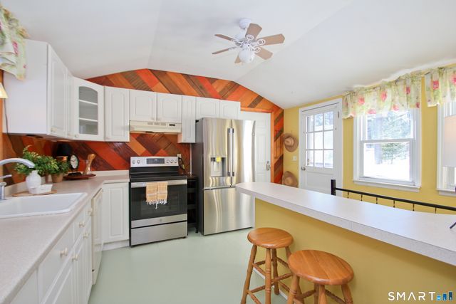 9 Sullivan Drive, Granby, CT 06035