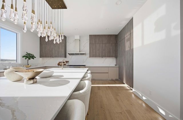 156 Crabtree, Quincy, MA 02171