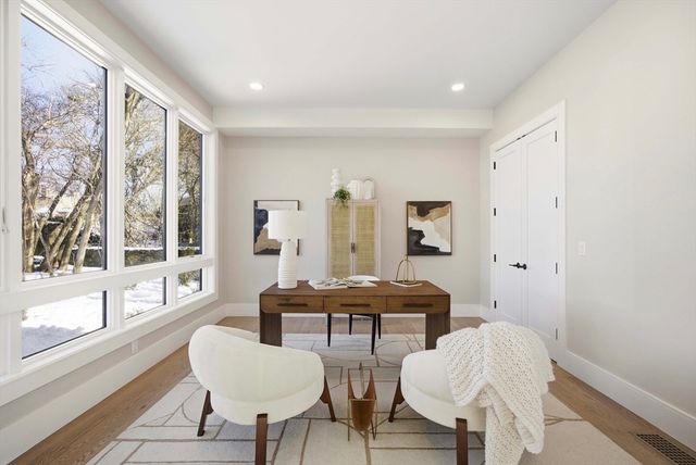 156 Crabtree, Quincy, MA 02171