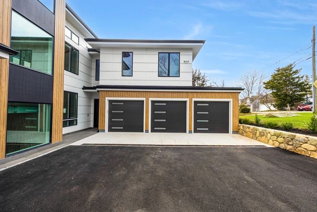 156 Crabtree, Quincy, MA 02171