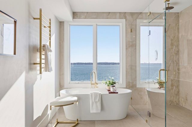 156 Crabtree, Quincy, MA 02171