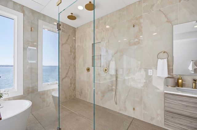 156 Crabtree, Quincy, MA 02171