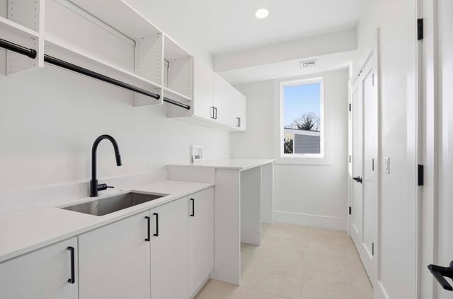 156 Crabtree, Quincy, MA 02171