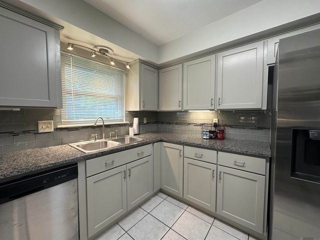 11131 Ida Ave, Baton Rouge, LA 70818