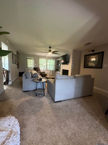 11131 Ida Ave, Baton Rouge, LA 70818