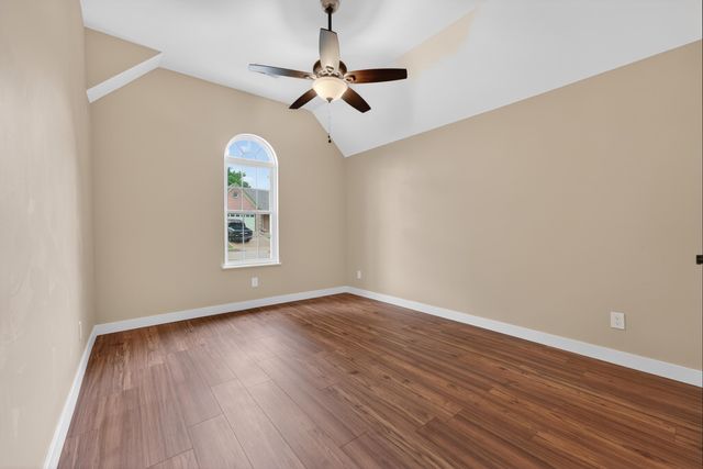 1107 W RED FERN CIR, Cordova, TN 38018