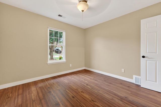 1107 W RED FERN CIR, Cordova, TN 38018