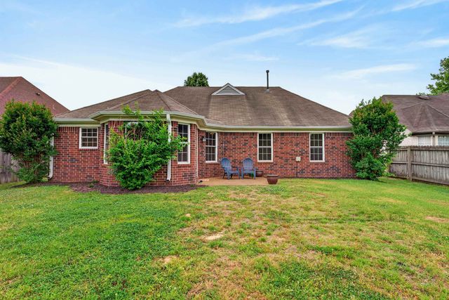 1107 W RED FERN CIR, Cordova, TN 38018