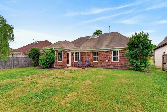 1107 W RED FERN CIR, Cordova, TN 38018