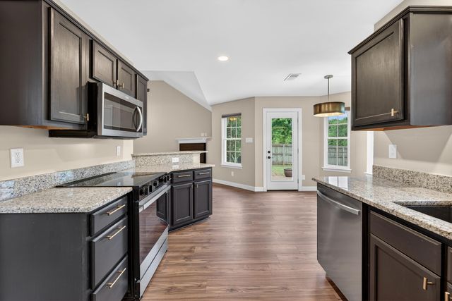 1107 W RED FERN CIR, Cordova, TN 38018
